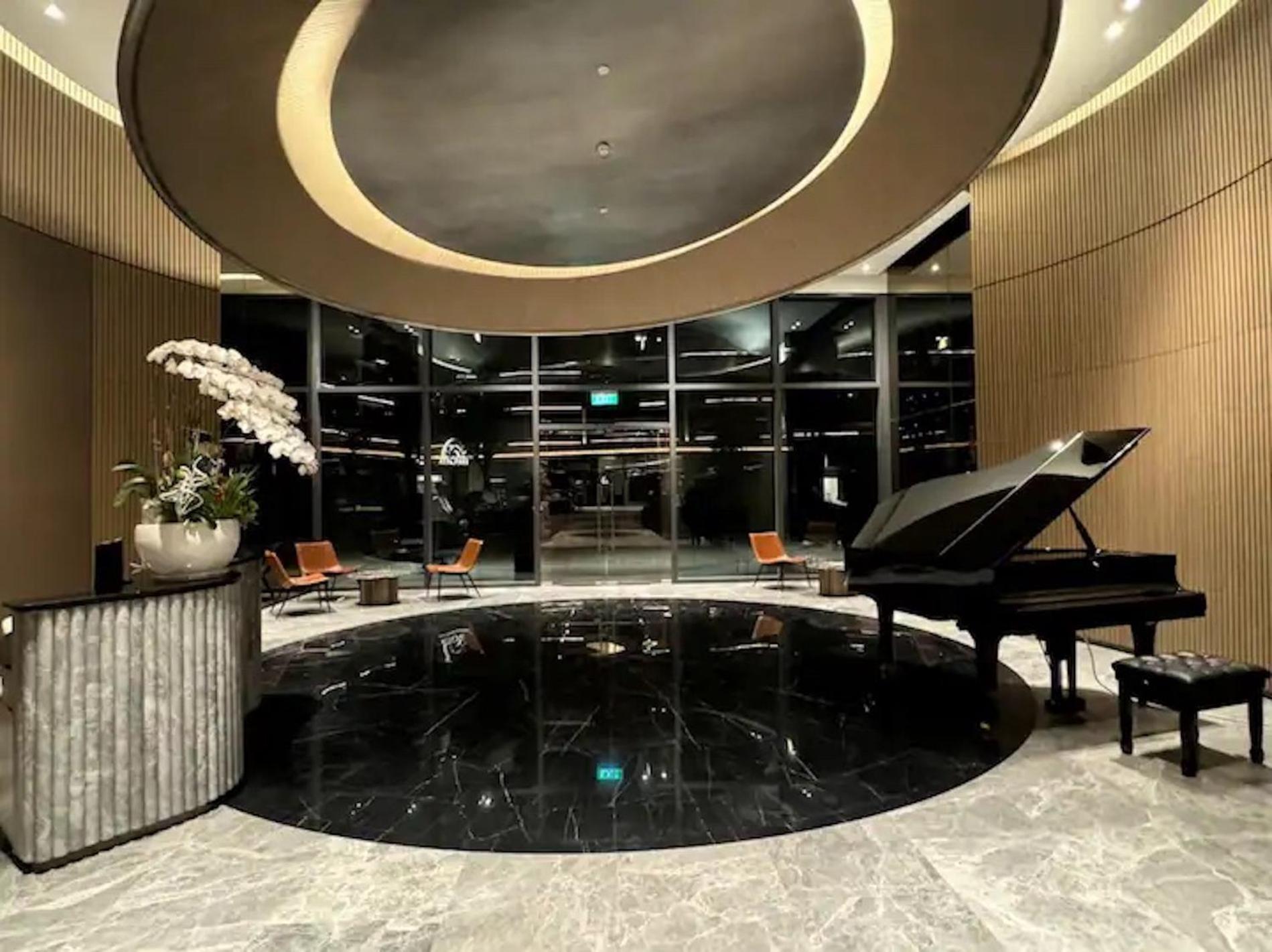 Zo Opera, Crest, Galleria -central Saigon -free Pool-gym-sauna Room-yoga *