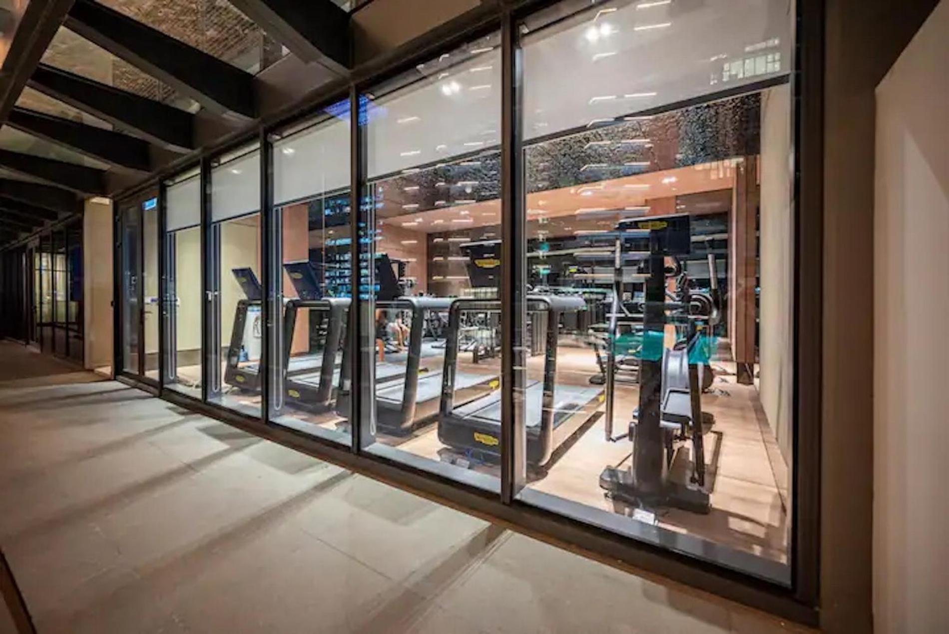 Zo Opera, Crest, Galleria -central Saigon -free Pool-gym-sauna Room-yoga * Ho Chi Minh City