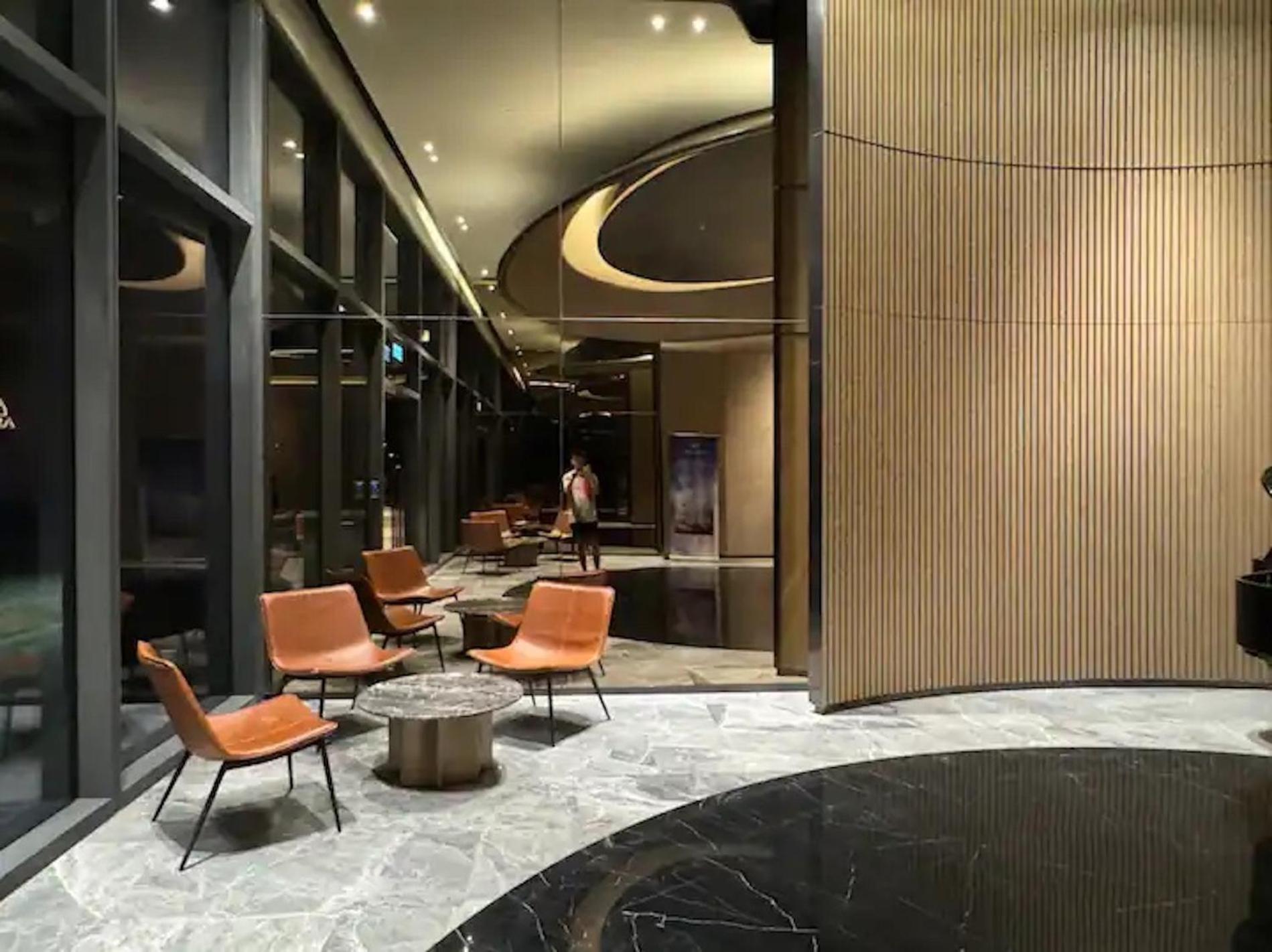 Apartment Zo Opera, Crest, Galleria -central Saigon -free Pool-gym-sauna Room-yoga Ho Chi Minh City