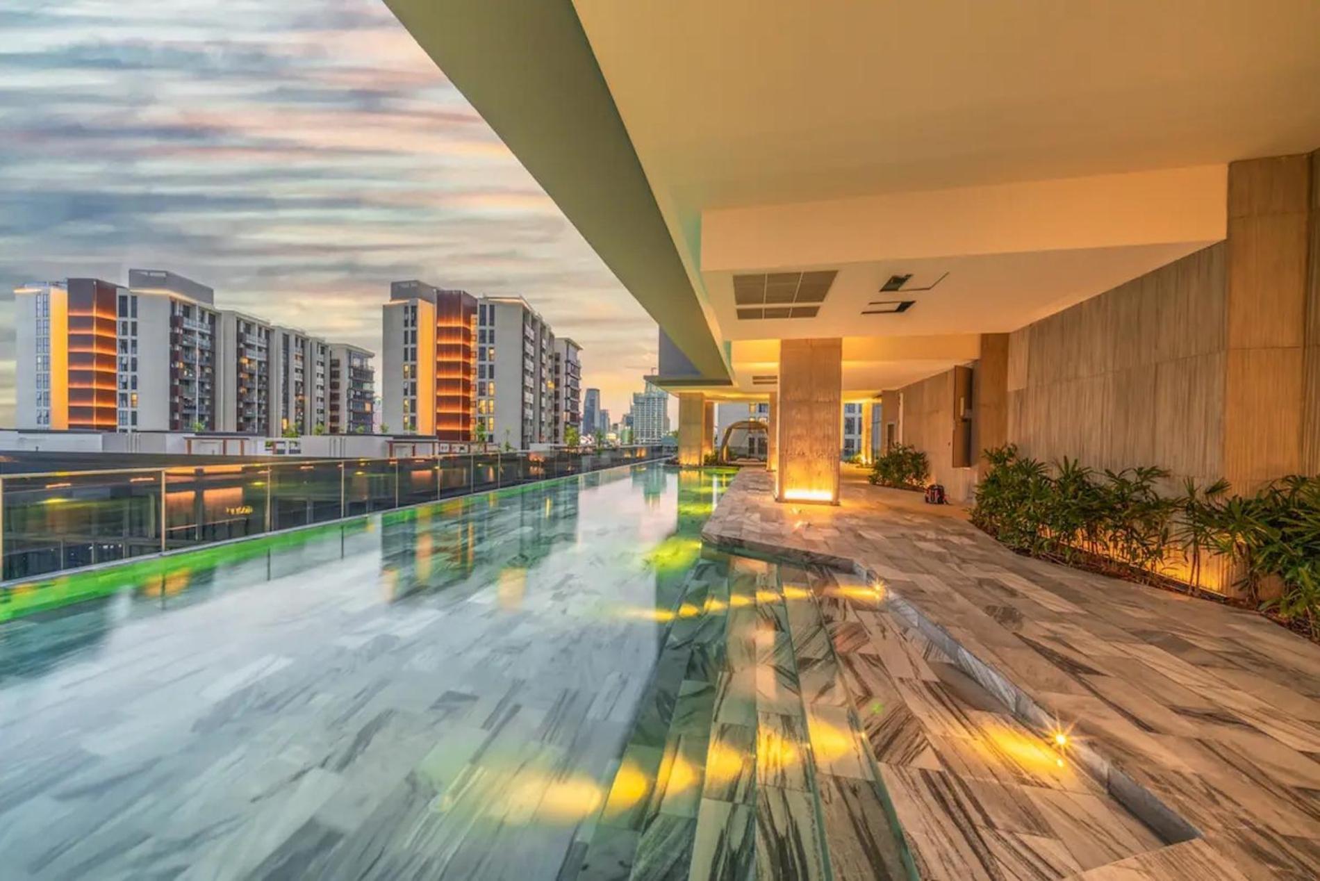 Zo Opera, Crest, Galleria -central Saigon -free Pool-gym-sauna Room-yoga Apartment Ho Chi Minh City