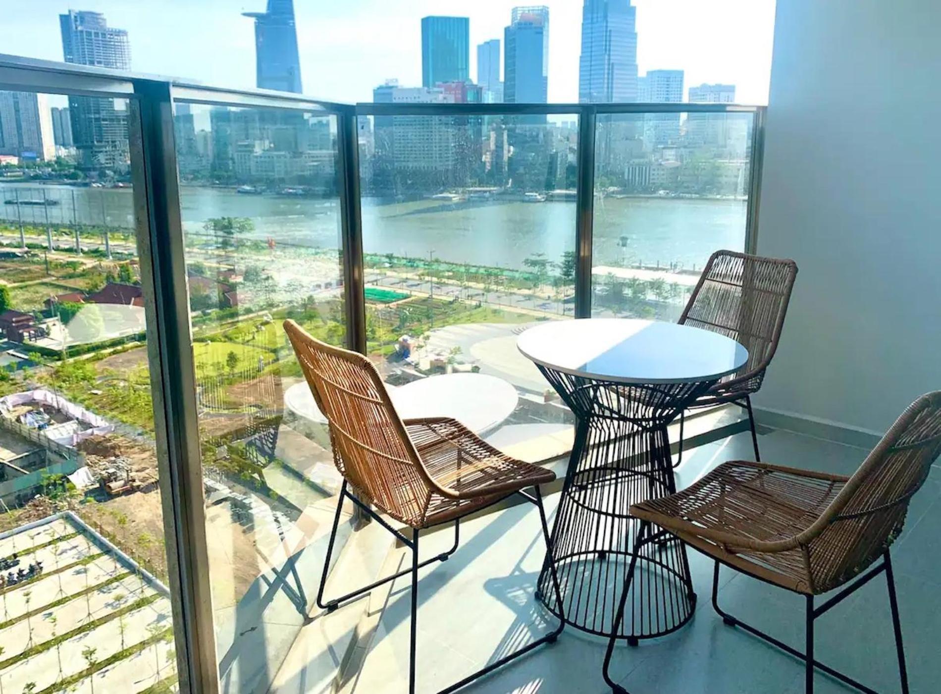 Zo Opera, Crest, Galleria -central Saigon -free Pool-gym-sauna Room-yoga Ho Chi Minh City