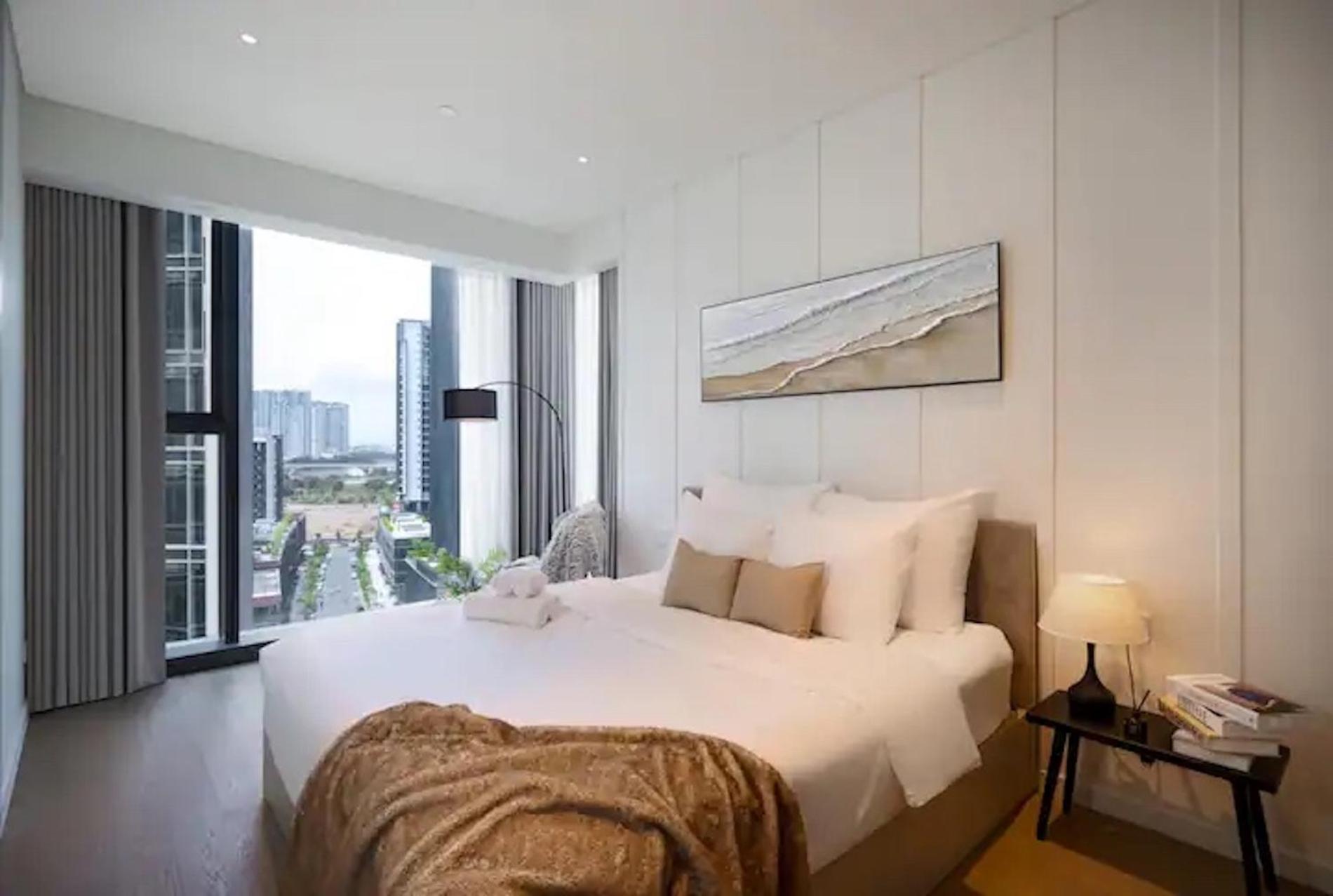 Zo Opera, Crest, Galleria -central Saigon -free Pool-gym-sauna Room-yoga *