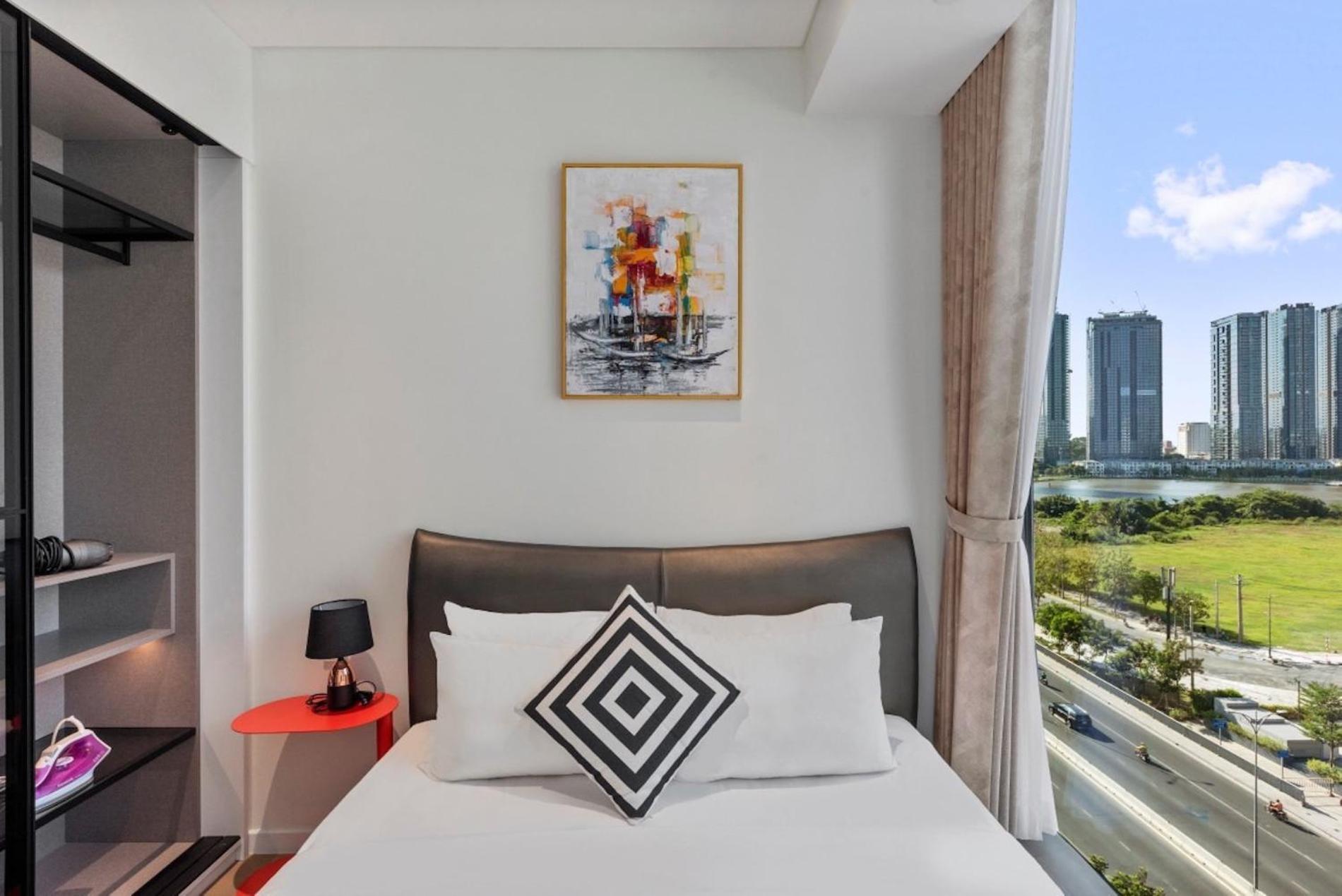 Apartment Zo Opera, Crest, Galleria -central Saigon -free Pool-gym-sauna Room-yoga *