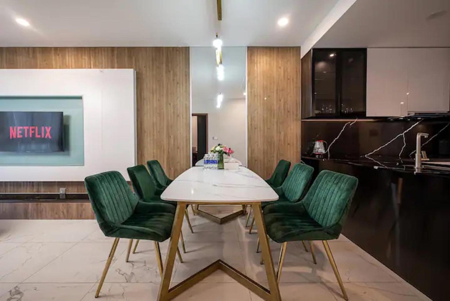 Zo Opera, Crest, Galleria -central Saigon -free Pool-gym-sauna Room-yoga * Ho Chi Minh City