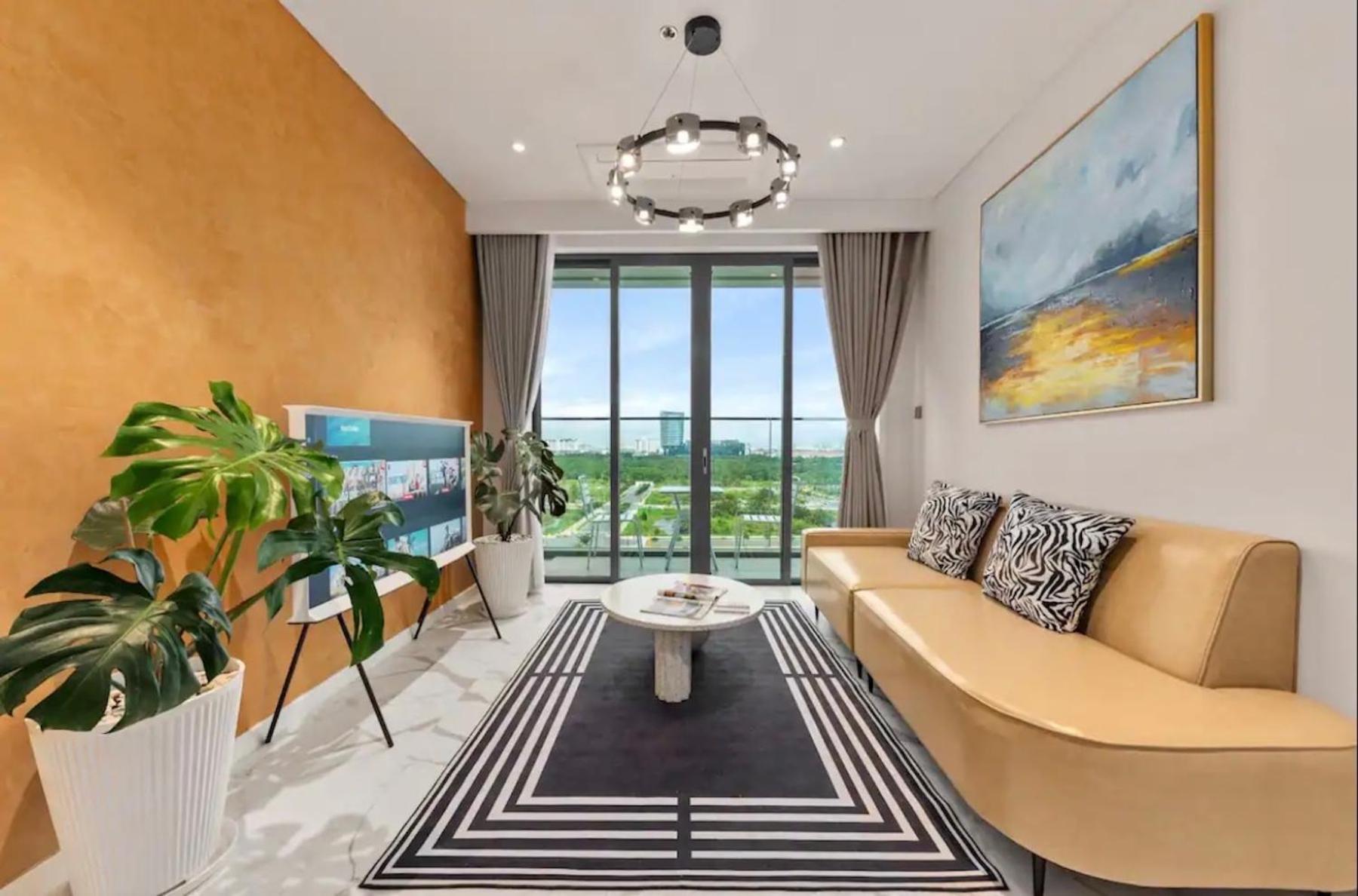 Zo Opera, Crest, Galleria -central Saigon -free Pool-gym-sauna Room-yoga Apartment *